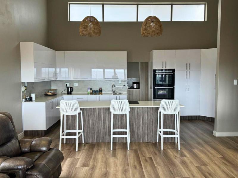 4 Bedroom Property for Sale in Monte Christo Western Cape